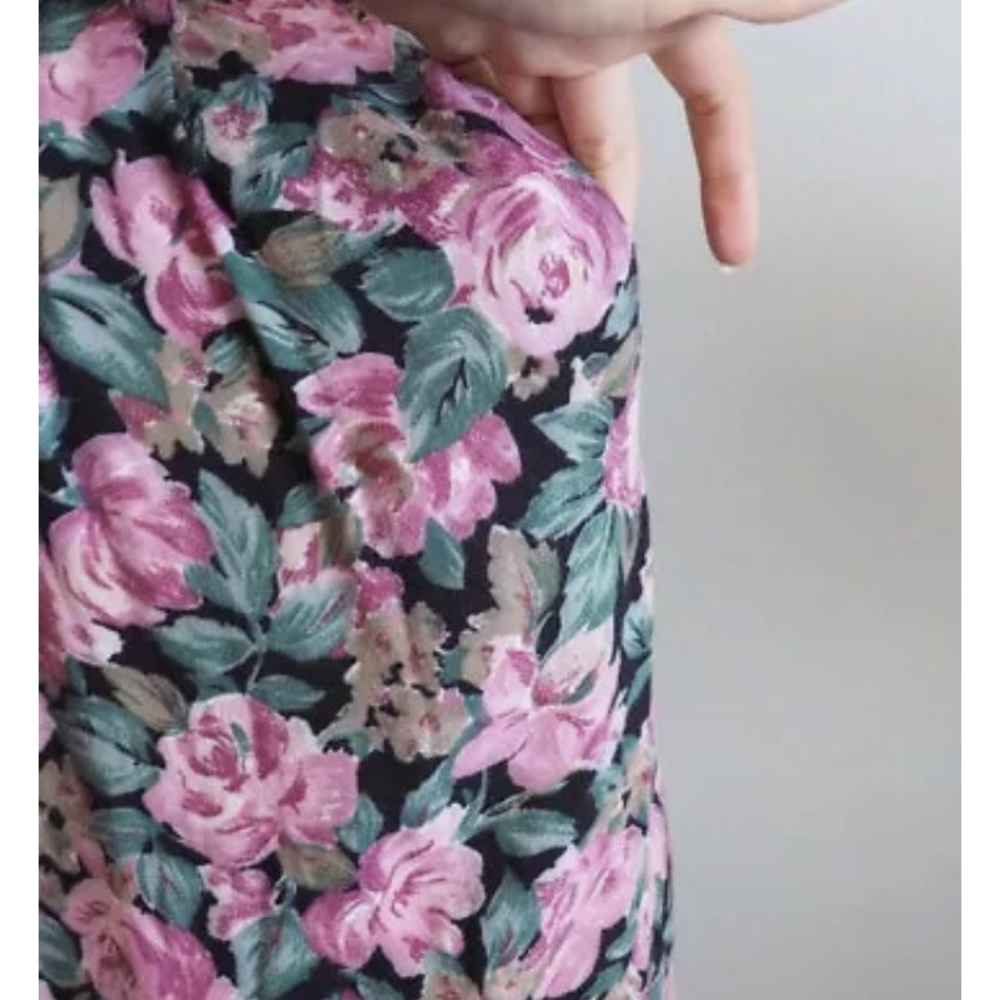1980’s does 1940’s Rayon floral dress - Picture 6 of 6